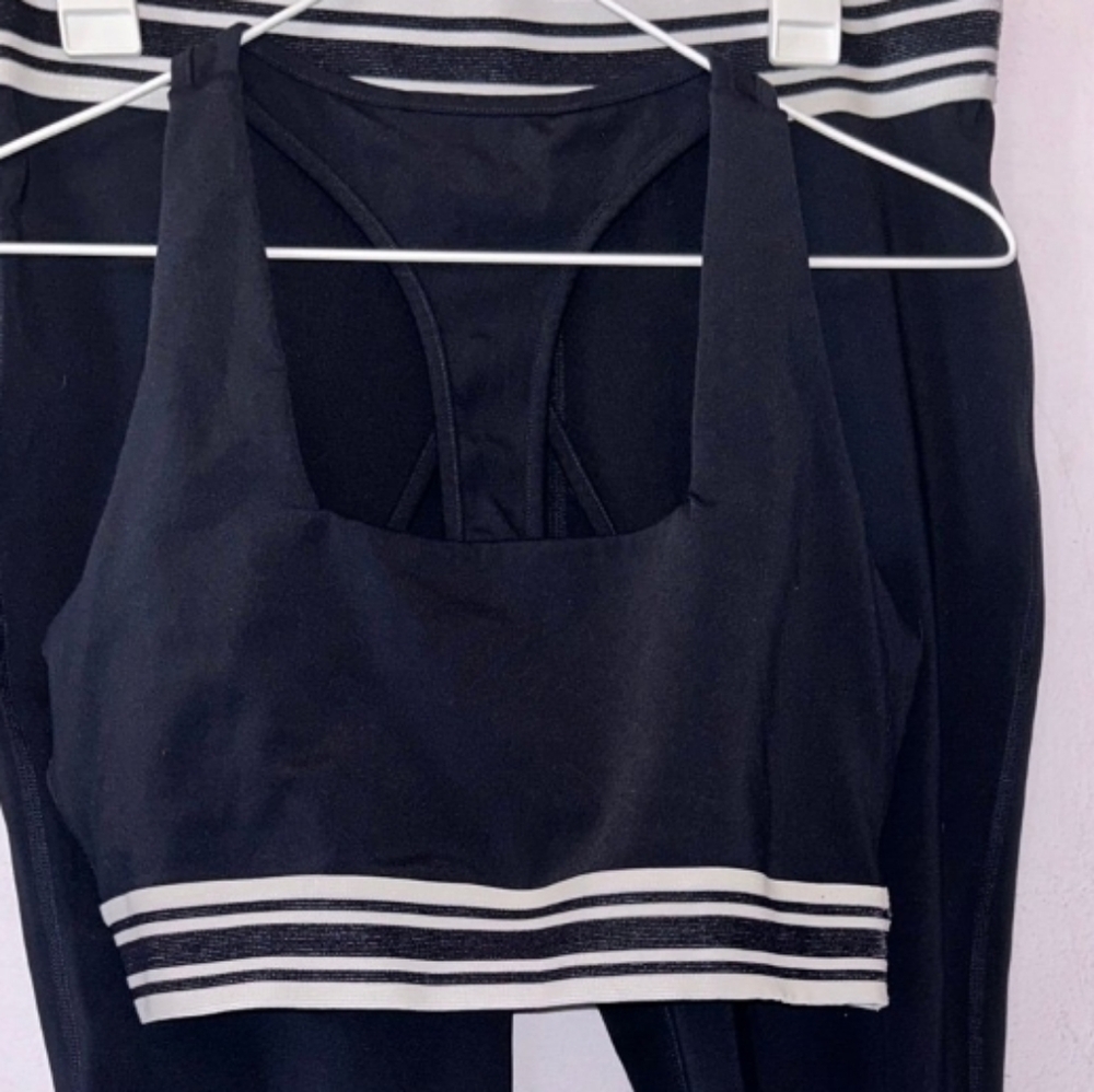 💕Buffbunny Assassin Black and White Sports Bra XXL